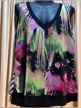 Gorgeous Relativity Large Floral Print Blouse